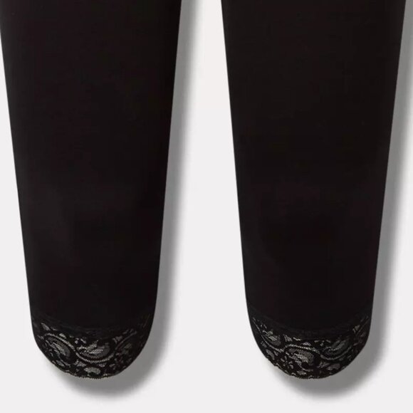 ❤NWT VINTAGE TORRID LEGGING - CAPRI PEDAL PUSHER - MID RISE LACE TRIM - SIZE 2X - Picture 6 of 8